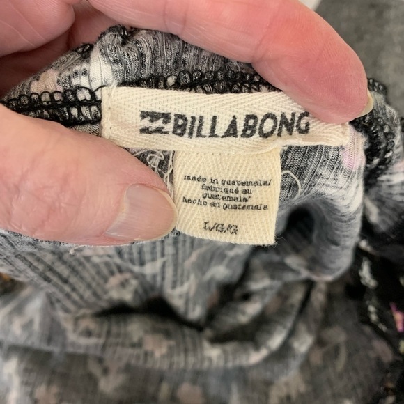 Billabong crop top baby tee large 16 in pit length 14 in spaghetti tie straps - Picture 4 of 4